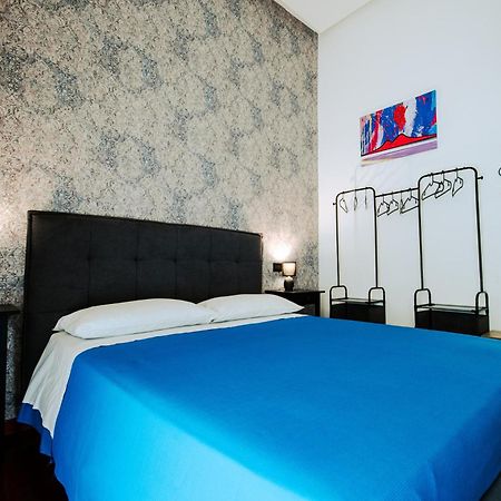 La Stanza Di Scio Scio Hotel Наполи Екстериор снимка